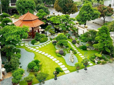 Sân vườn Nhật Bản với những thảm cỏ xanh mướt mắt