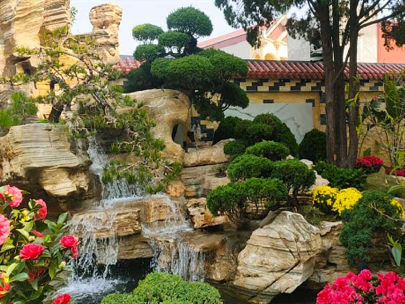 Thổi hồn vào đá tạo nên bức tranh nghệ thuật cho vườn Nhật qua bàn tay tài hoa của các nghệ nhân sân vườn